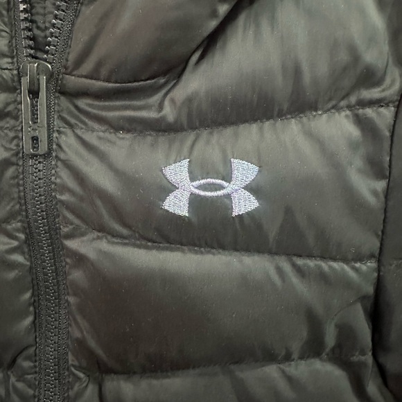 Under Armour Jet Black Quilted Jacket - Picture 2 of 3